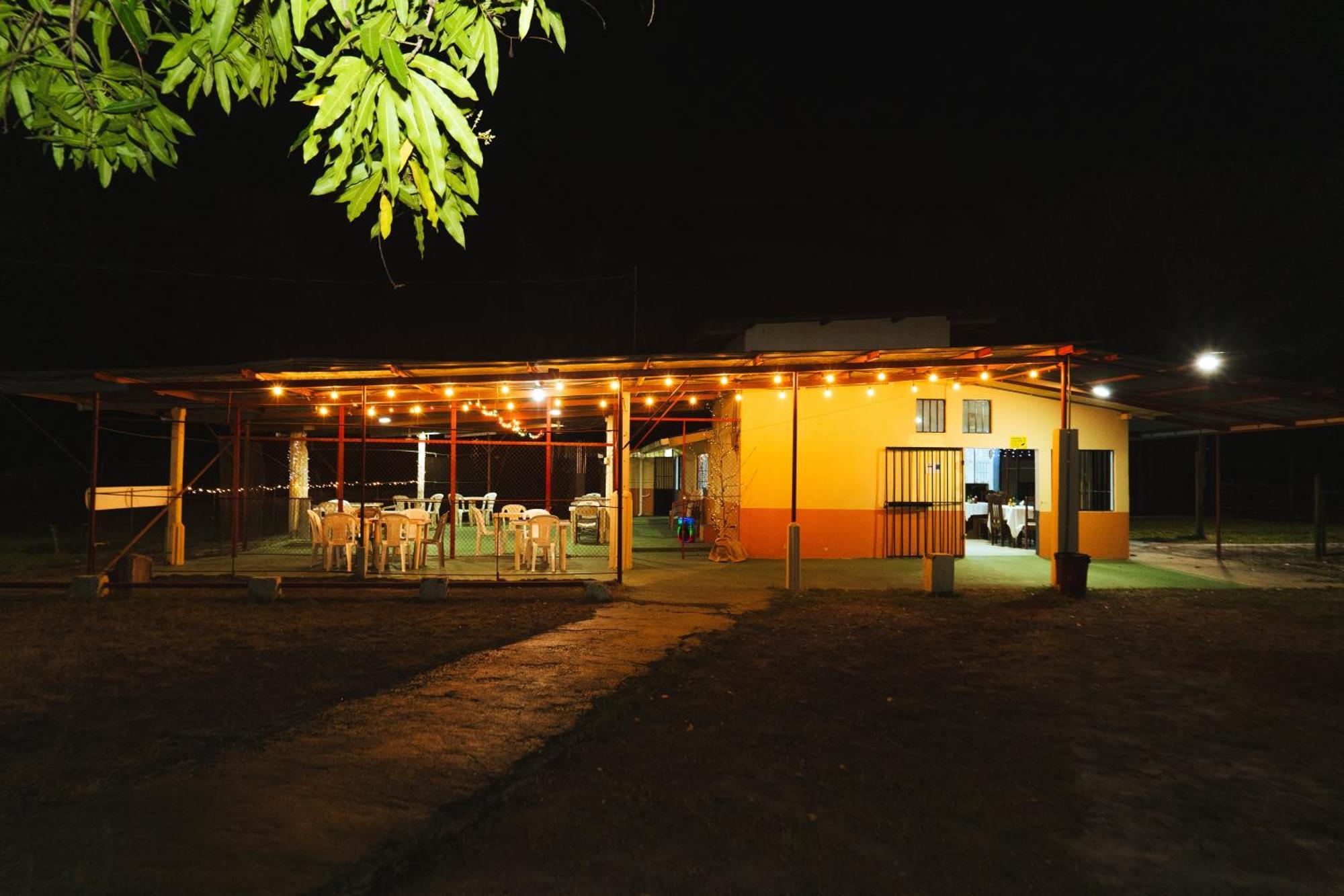 El Cocobolo Food&Rest Room 6 Bed And Breakfast Wifi Ac Pkg Gratis Liberia Bagian luar foto