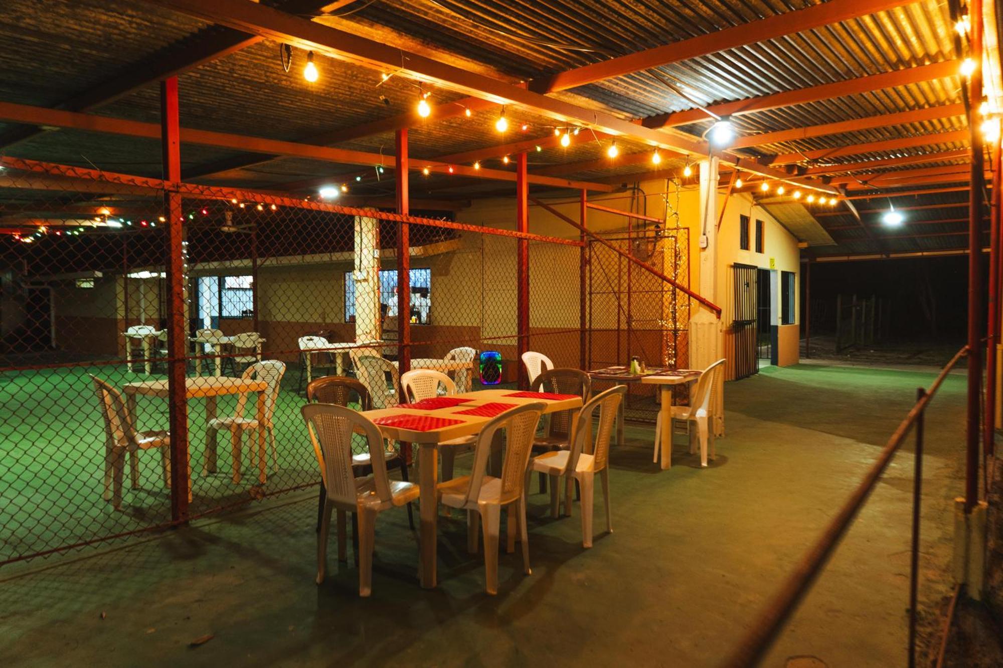 El Cocobolo Food&Rest Room 6 Bed And Breakfast Wifi Ac Pkg Gratis Liberia Bagian luar foto