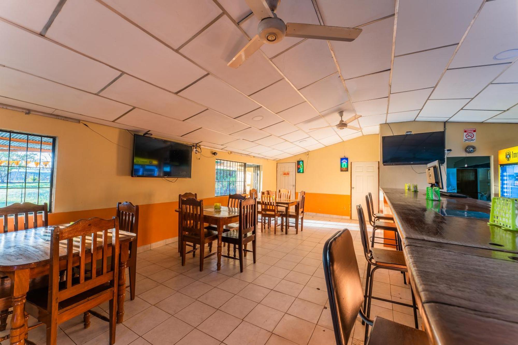 El Cocobolo Food&Rest Room 6 Bed And Breakfast Wifi Ac Pkg Gratis Liberia Bagian luar foto